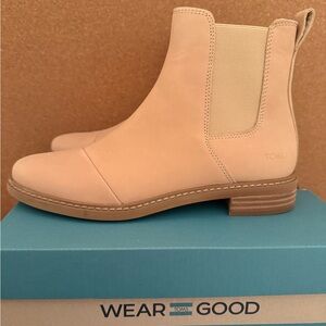 TOMS Charlie Women's Ankle Booties in Oatmeal, Size 8
